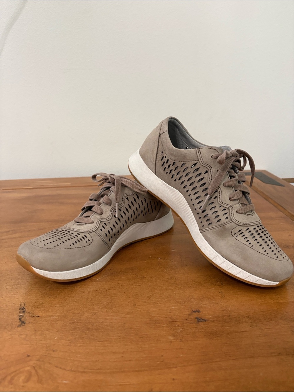 Dansko Charlie Laser-Cut Leather Sneakers in Taupe Size 39